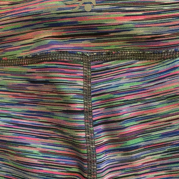 Ideology Red and Pink Leggings Dynamic Pattern Stretch Fit - Picture 4 of 5